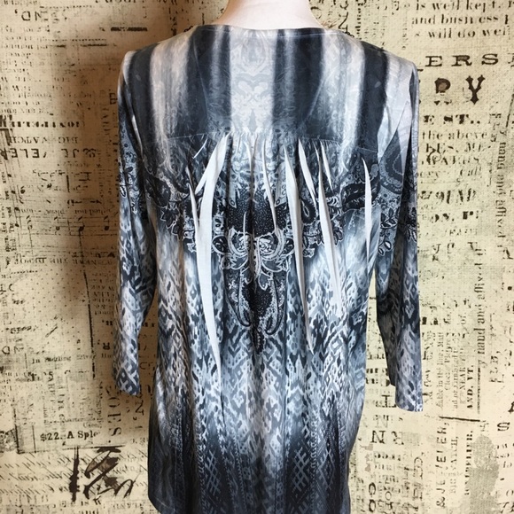 🍒 One World Live Sublimated Blouse Large - Picture 7 of 8